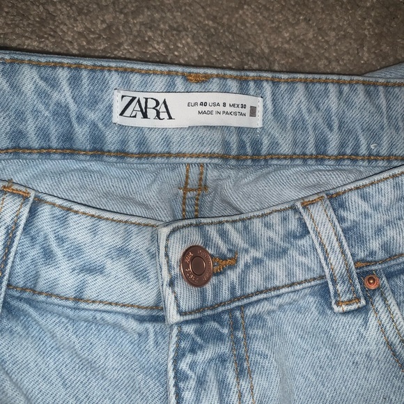 Zara High Waist Jeans in Light Blue - Picture 2 of 6